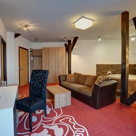 Hotel Ave Lux 3*