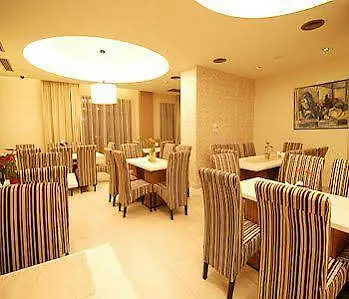 Ave Lux Hotel